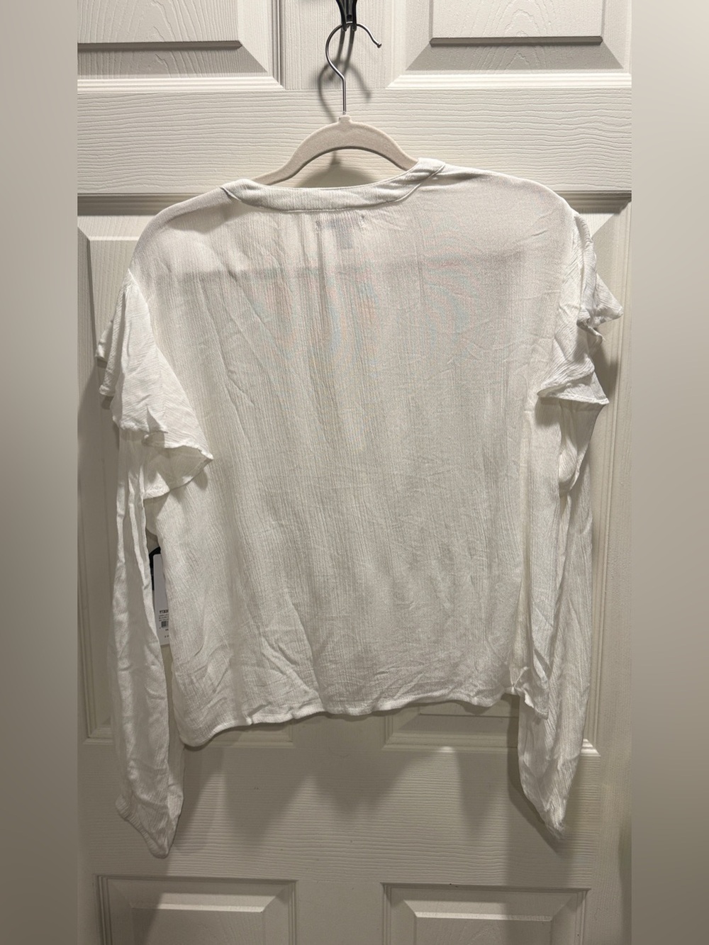 Amuse Society Beach Vida Bling White Ruffle Sleeve Button Front Blouse M NWT - Picture 12 of 15